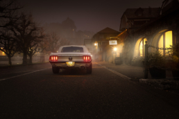Ford Mustang GT 1968 in eindrucksvoller Atmosph&auml;re. Fotografiert von Autofotograf phPics.