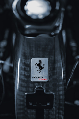 Carbon im Motorraum