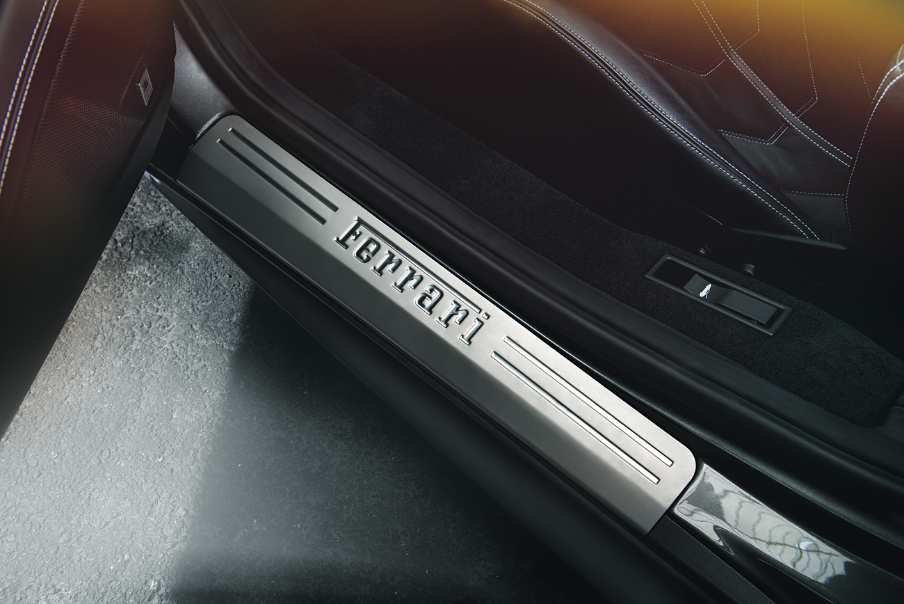 Ferrari 458 Italia Einstiegsleiste - Auto fotografiert von phPics