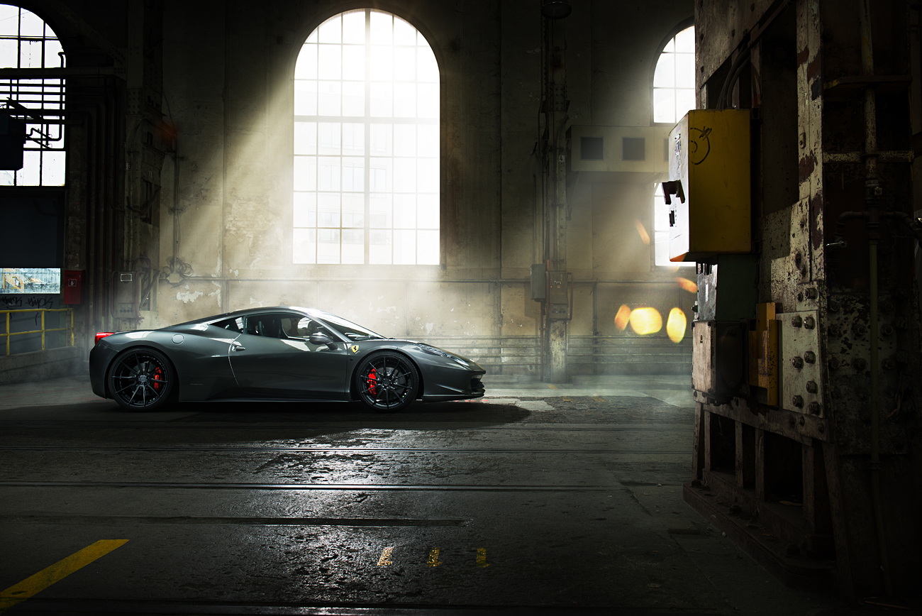 Optimierter Ferrari 458 mit ADV1 Rädern. Fotoshooting im Sulzer Areal. Fotograf phPics.ch