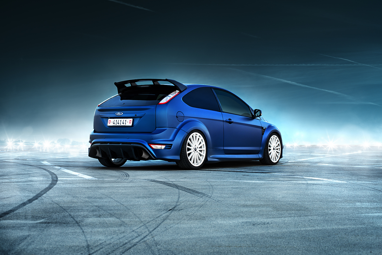 Ford Focus RS matte blue