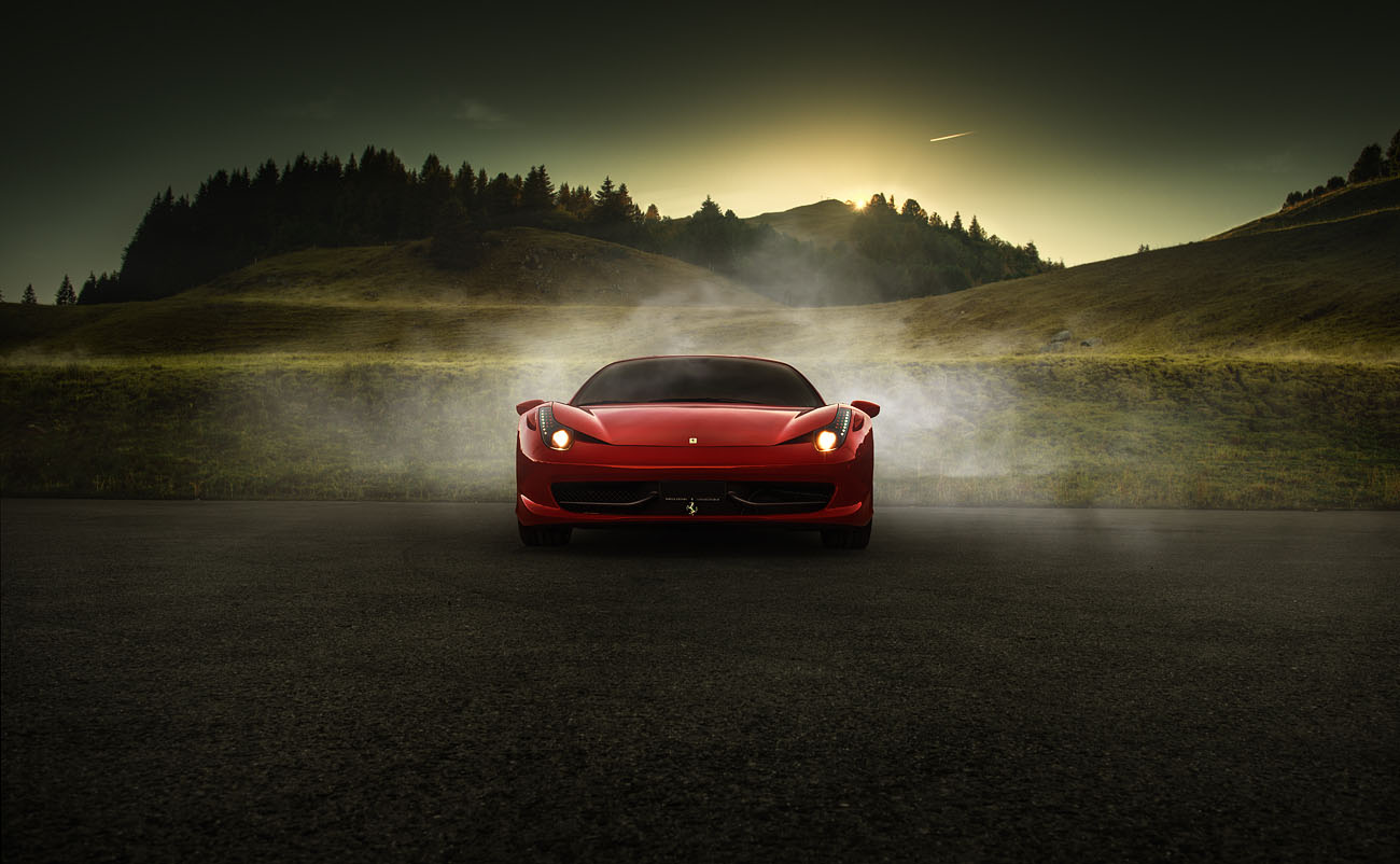 Roter Ferrari 458 Italia im Berner Oberland. Auto Fotografie von phPics.ch