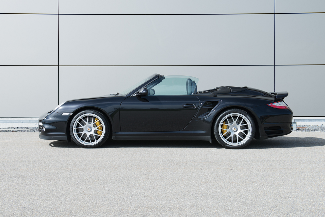 Die Seitenansicht darf beim Auto verkaufen nicht vergessen werden. Hier ein Porsche 911 Turbo.