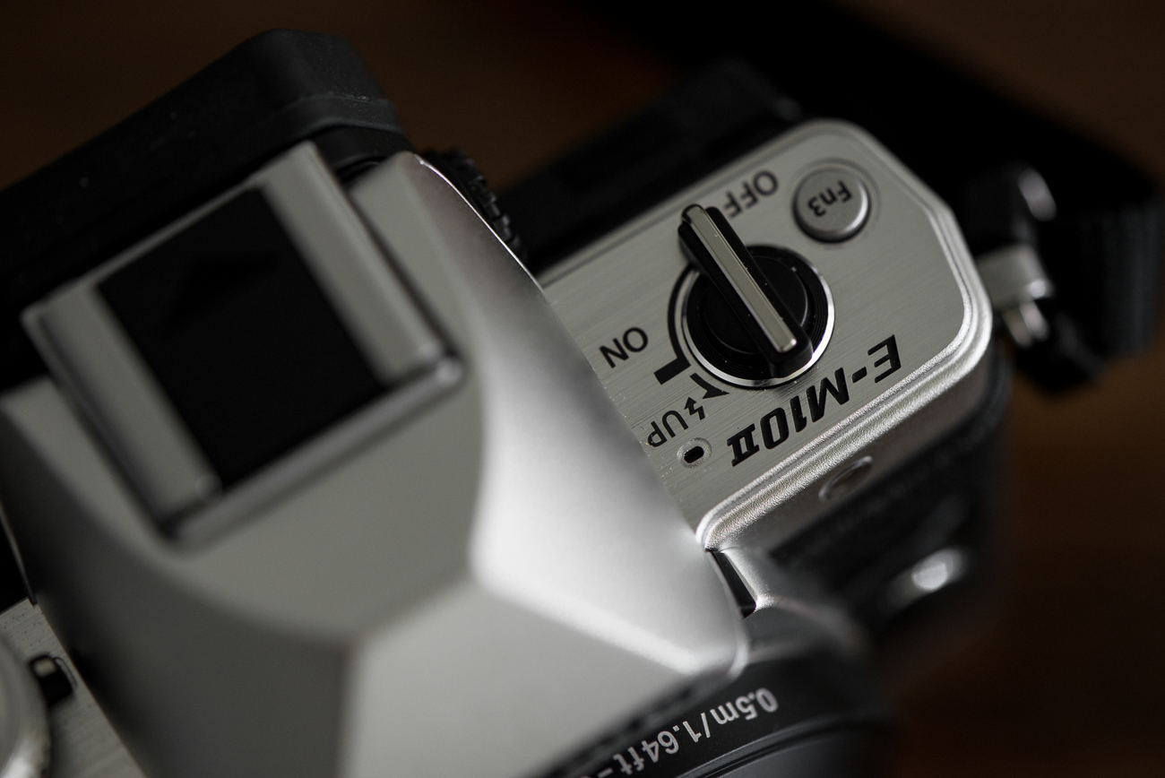 Detailfoto des Schalters der Olympus OM-D E-M10 MKII
