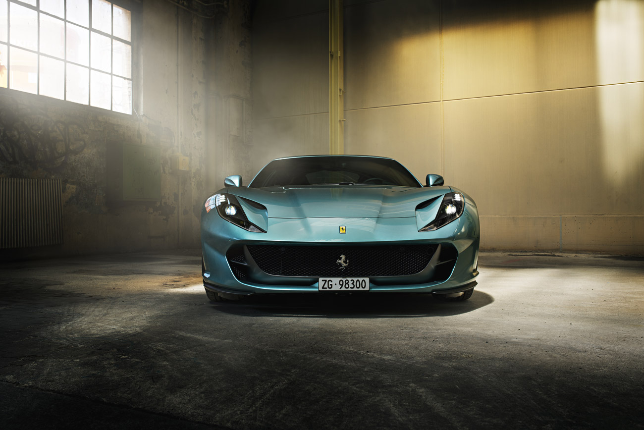 Ferrari 812 Superfast Front. Autofotografie von phPics.