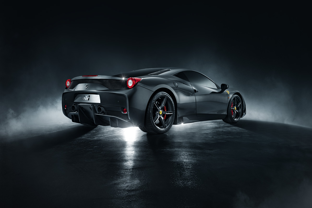 Heckansicht des grauen Ferrari 458 Speciale.