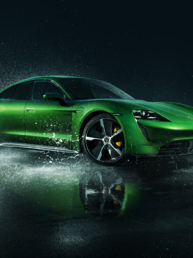 Mamba grün steht dem Porsche Taycan Turbo S ausgezeichnet