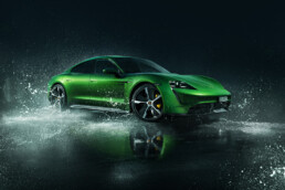 Mamba grün steht dem Porsche Taycan Turbo S ausgezeichnet