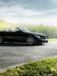 Das schwarze Mercedes C43 AMG mit KW Gewindefedern und Vossen Felgen.