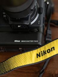 Nikon MB-N10. Der Nikon Batteriegriff für die spiegellosen Z6 und Z7.