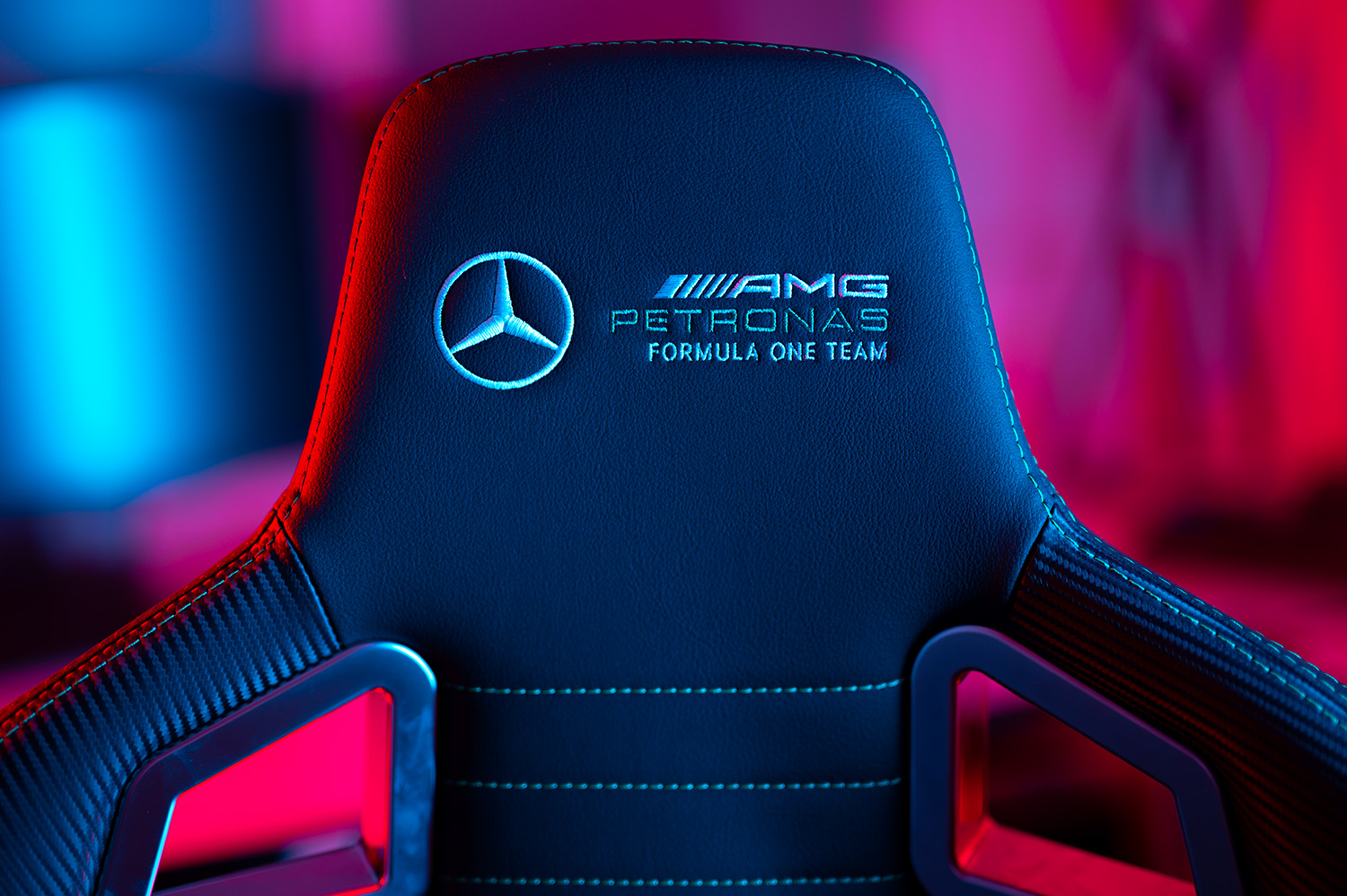 Die limitierte Mercedes-AMG F1 Version des noblechairs EPIC.